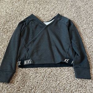 NIKE KIDS XL crossover cropped sweatshirt